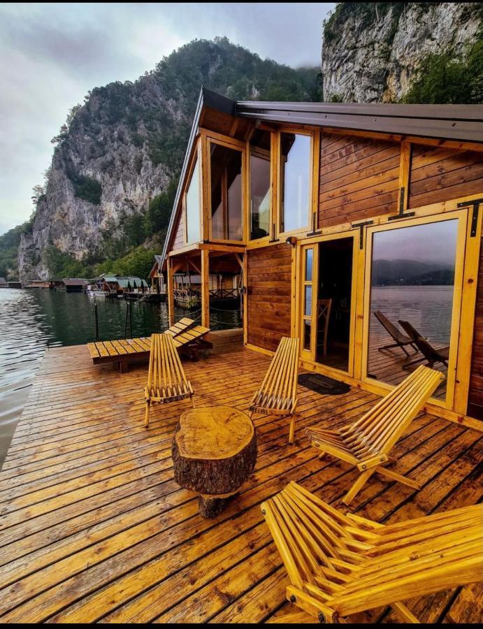 Lake House Perucac Rastiste Exteriér fotografie
